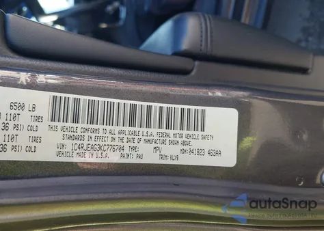 2019 Jeep Grand Cherokee Laredo E 4X2 z USA, uszkodzony, nr VIN 1C4RJEAG3KC776704